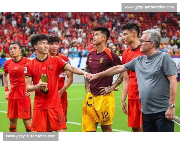 足球之夜热议国足选帅：李毅力荐欧洲少帅，骆明支招保级经验
